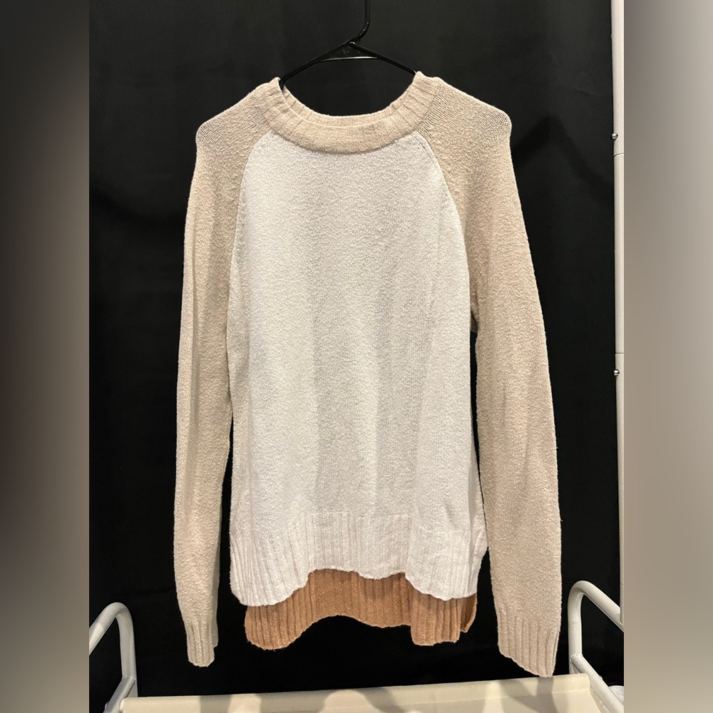 Women's Beige and White Sweater